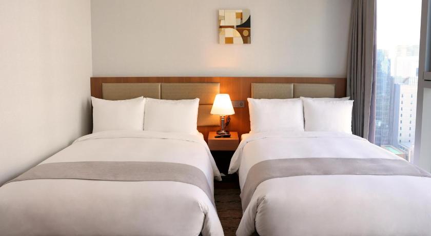 Image of Family Twin Edge Room 4