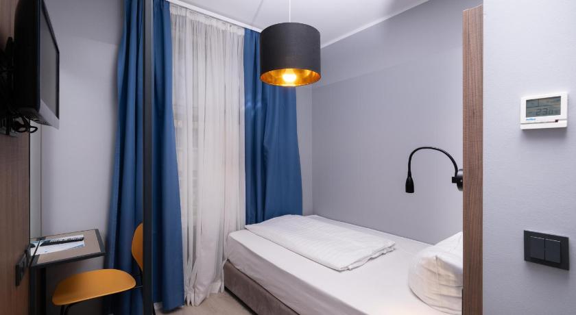 Image of Single Room 1