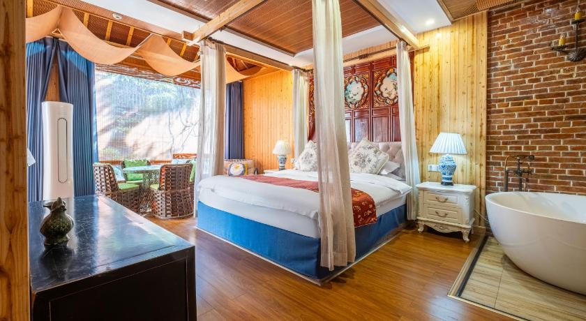 Huzhou Nanxun Luohua Old House Inn Guesthouse suite