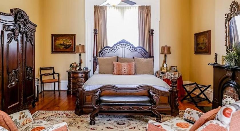 新奥尔巴尼 (IN) The Pepin Mansion B&B on Mansion Row - 10 min to start of the Bourbon Trail 4星级 住宿 套房