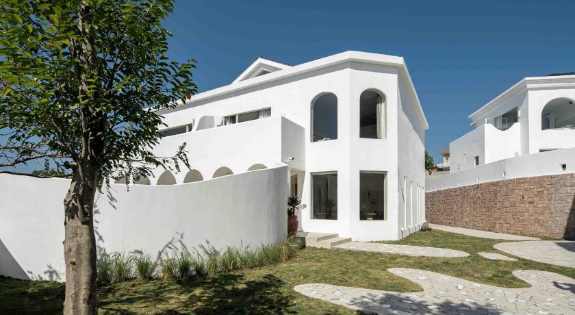 Imagen de Villa con balcón y vistas al mar (Villa Sea View with Balcony) 9