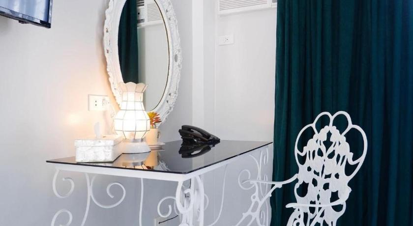 Image of Deluxe Double or Twin Room 2