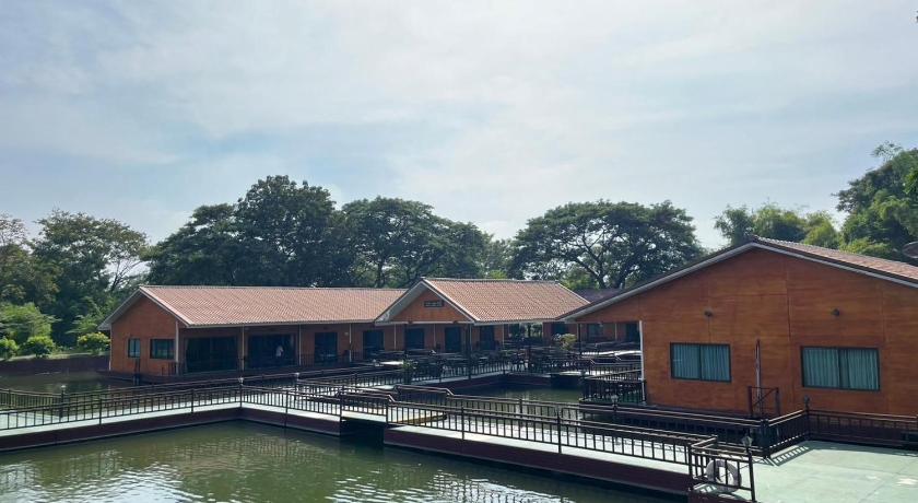 Image of Deluxe River View 17