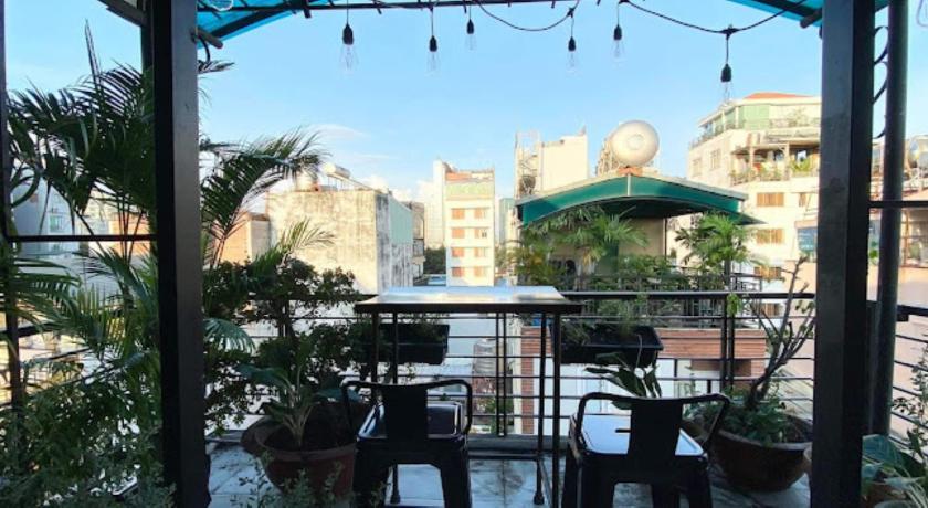 ホーチミン ACORN HOTEL 2つ星 ホテル 外観