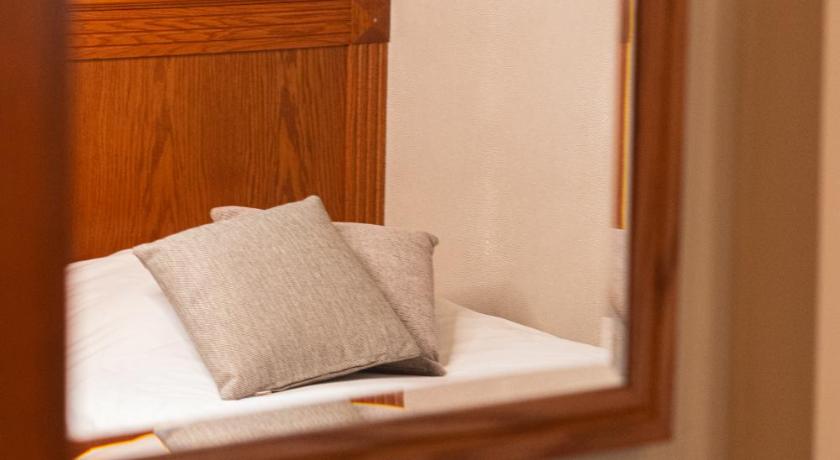 Image of Superior Twin Room 12