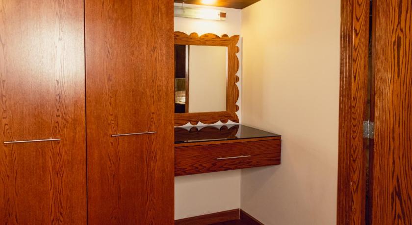 Image of One-Bedroom Suite 12