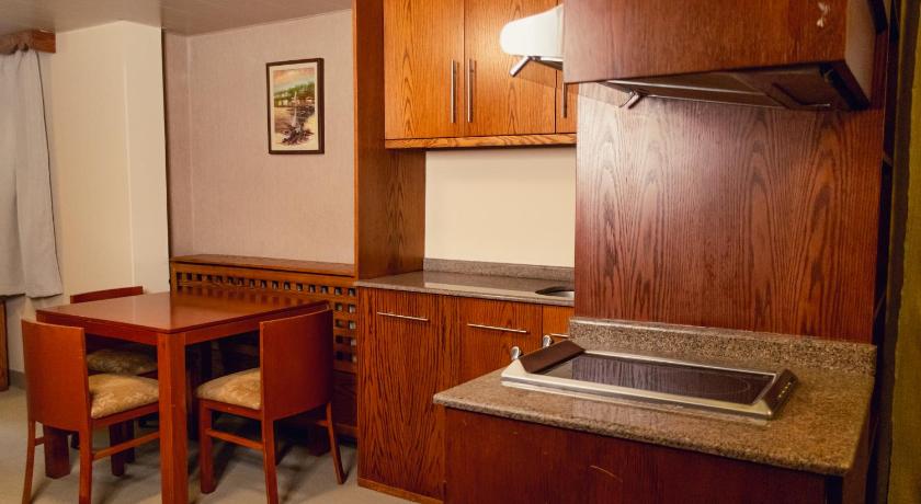 Image of One-Bedroom Suite 9