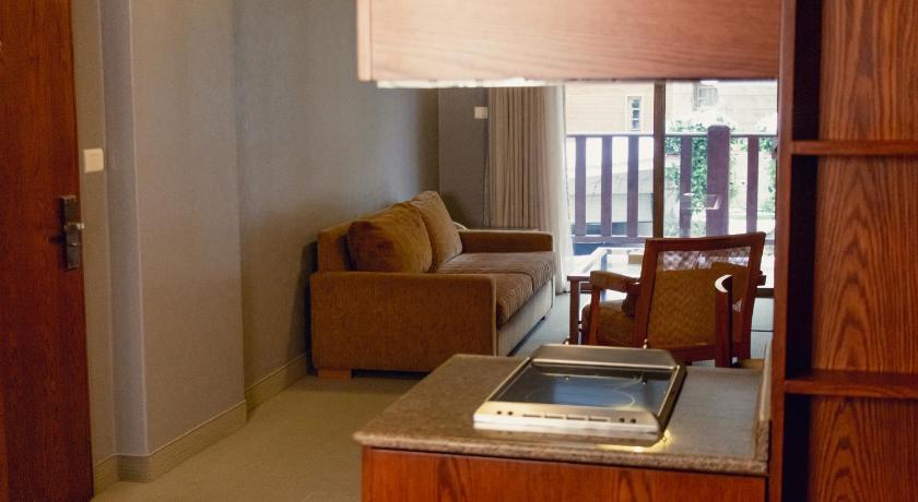 Image of One-Bedroom Suite 8