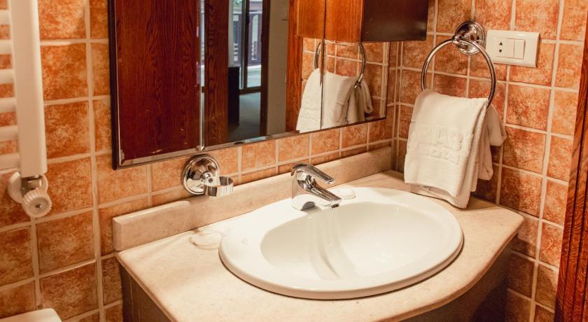 Image of Three-Bedroom Suite 2