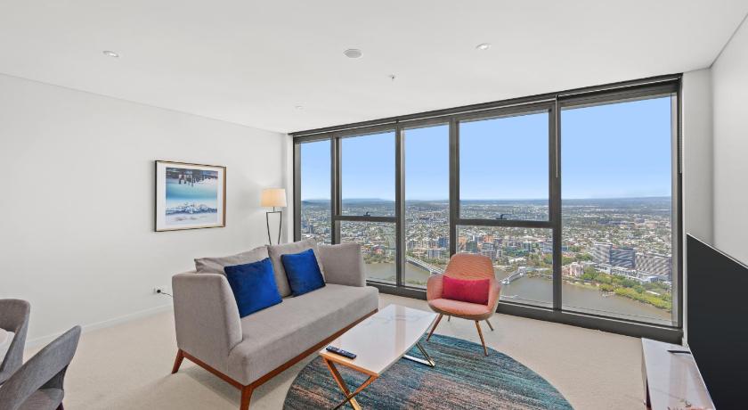 Image of 2-Bedroom Sky High View Apartment with 2 Bathrooms 4