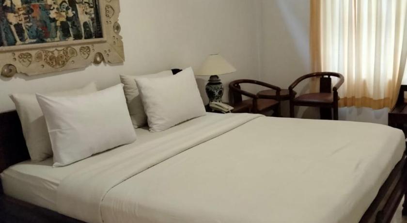 Image of Standard family double 13