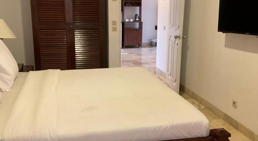 Image of Standard family double 11