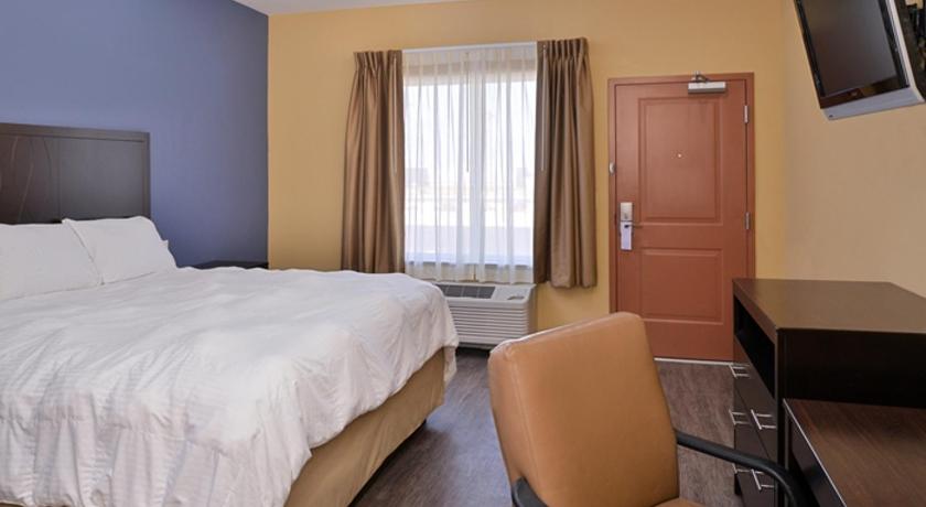 Crane (TX) La Bonita Inn & Suites - Crane 3-Star Accommodation pool