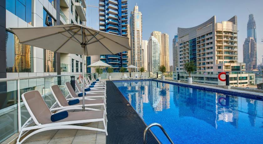 Royal Regency Suites Marina - image 9