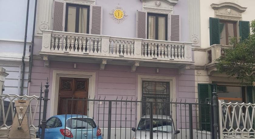 la villa dell'orologio
