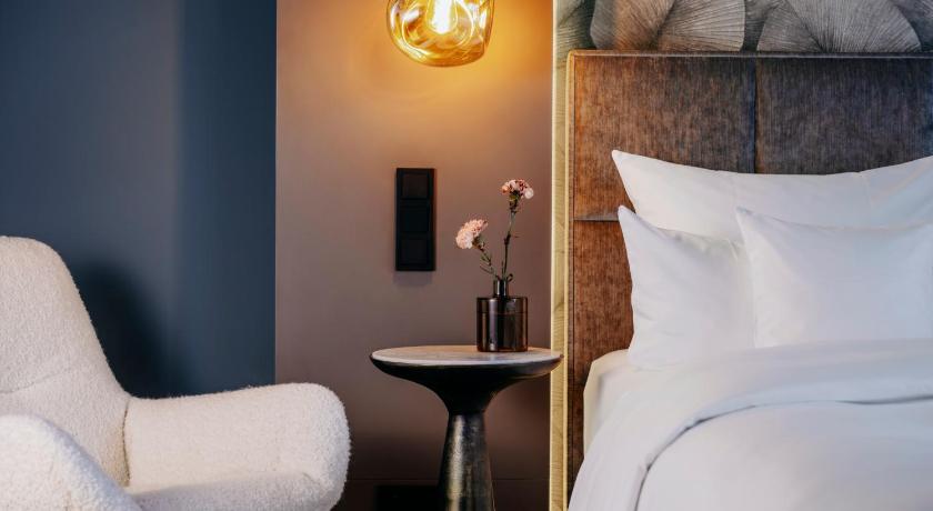 Image of Suite with Balcony 7