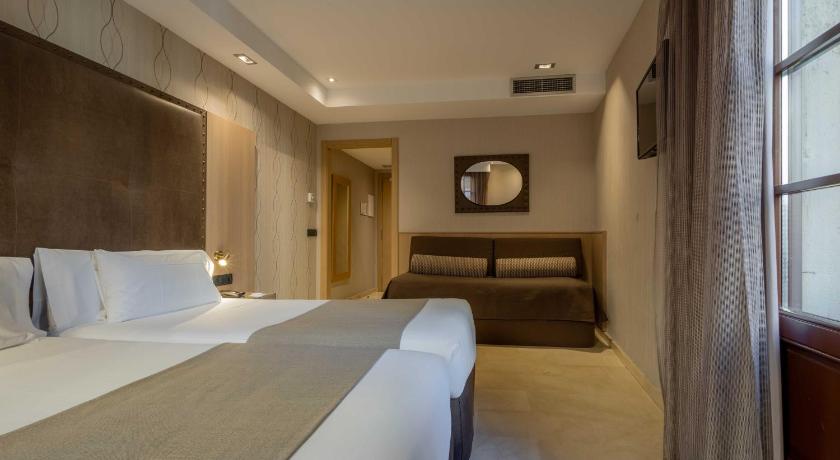 Szoba kétszemélyes ággyal vagy 2 külön ággyal (Double or Twin Room) fotója 1