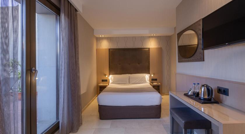 Szoba kétszemélyes ággyal vagy 2 külön ággyal (Double or Twin Room) fotója 7