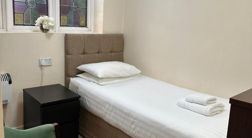Image of Single Room 0