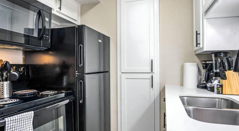 オースティン Contemporary 1BR 1Bat Pool Access 2つ星 宿泊施設 外観