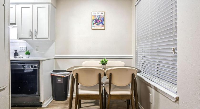 オースティン Contemporary 1BR 1Bat Pool Access 2つ星 宿泊施設 レストラン