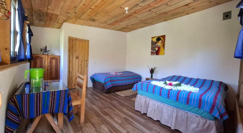 Imagen de Bungalow con vistas al jardín (Bungalow with Garden View) 0