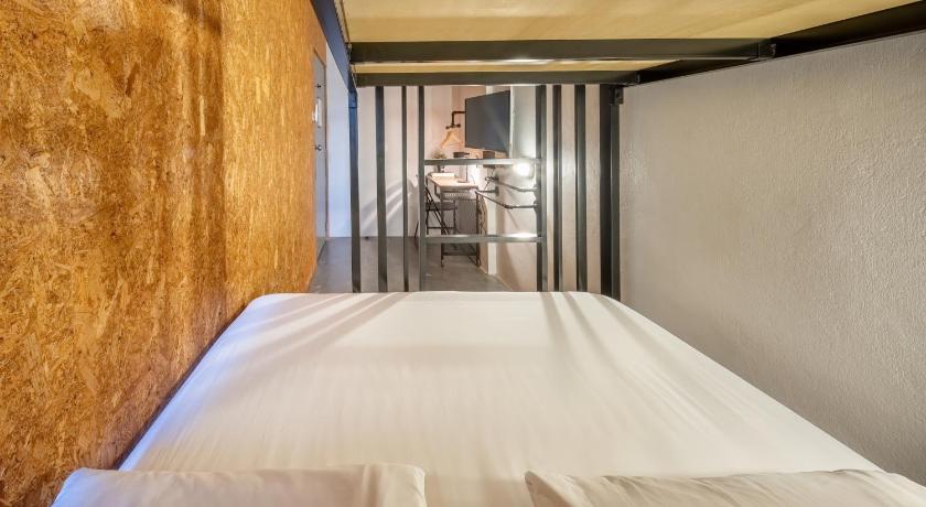 Image of Family Bunk Bed 7