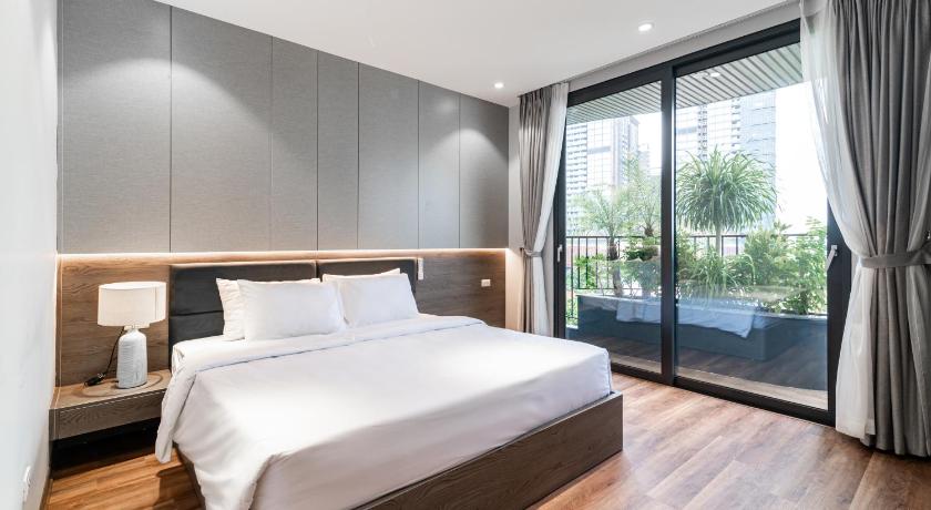 ハノイ Luxe Paradise Suites Hotel To Ngoc Van 3つ星 ホテル プール