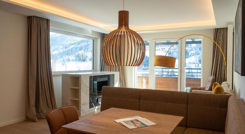 Image of Executive Suite 6