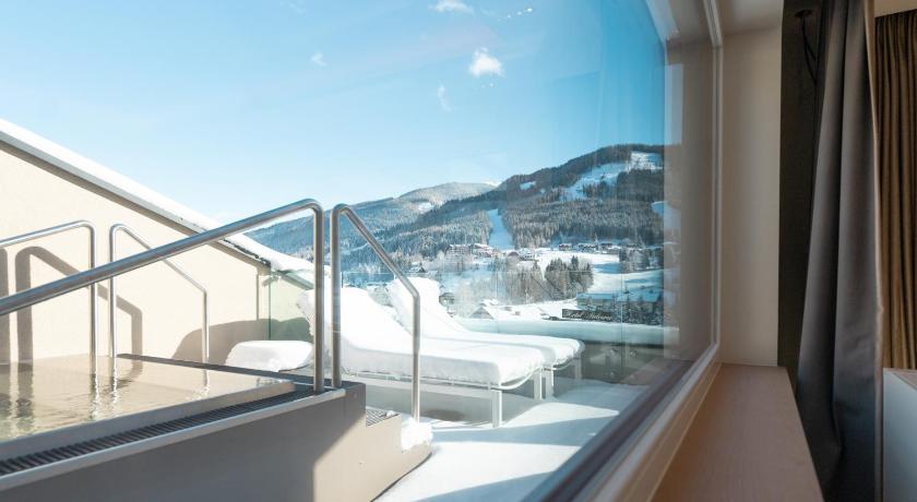 Image of Executive Suite 1