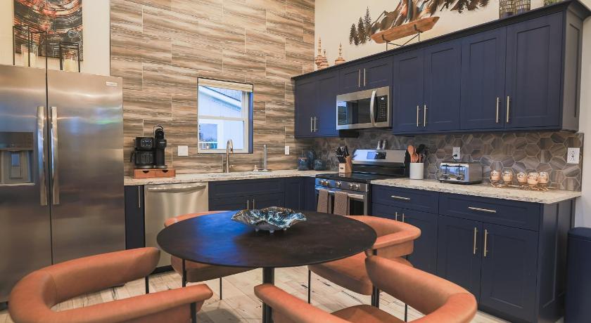 戴维斯 (WV) Valley View Resort Cabin #2, 1-Bed, Modern-Luxury with Hot Tub in Canaan Valley, WV 4星级 住宿 大堂