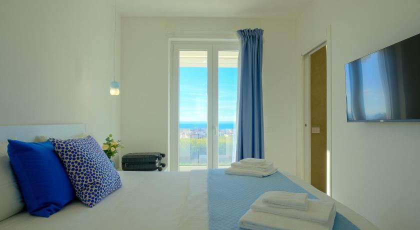 IRIS Rooms & Apartments