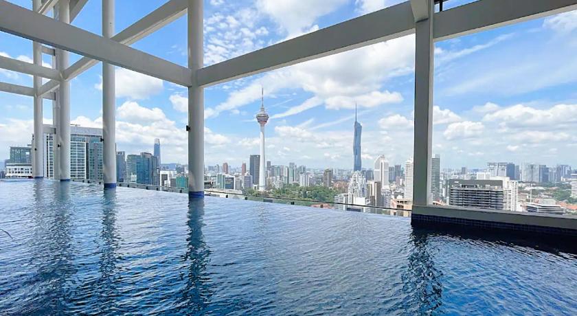 The Lux Deluxe By Infinitum  KLCC 4 pax 1room&hall - image 7