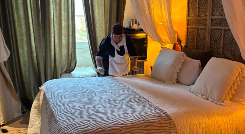 Image of Deluxe King Room 1