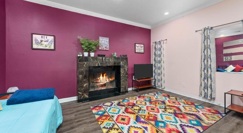 Houston Spacious 2BR Apt with King Beds & Fully Equipped Kitchen 2-Star Accommodation pool