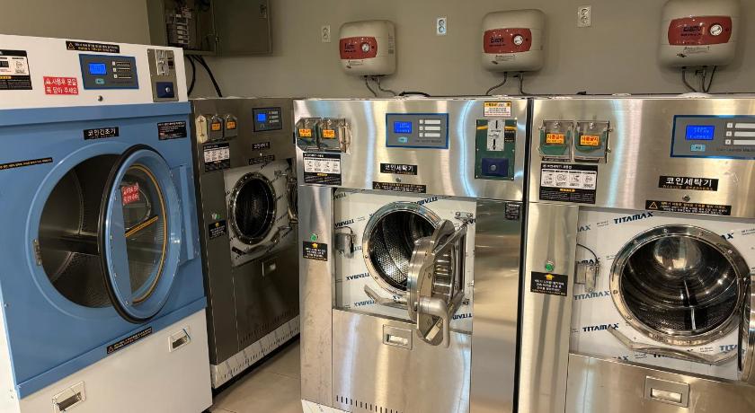 Jeju The Hyde City 4-Star Hotel pool