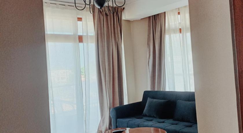Image of Apartment with Mountain View 0