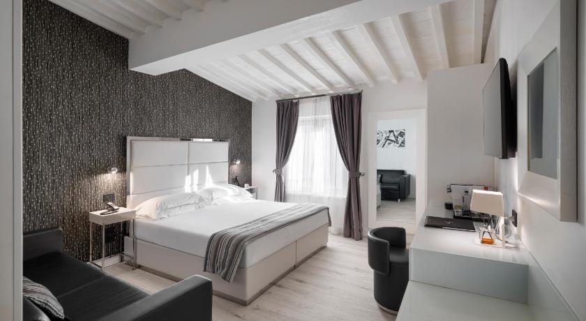 Image of Superior Triple Room 0