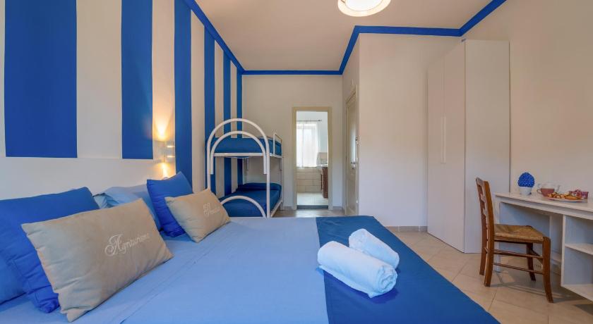 Foto, millel on kujutatud Neljainimesetuba privaatse vannitoaga (Quadruple Room with Private Bathroom) 4