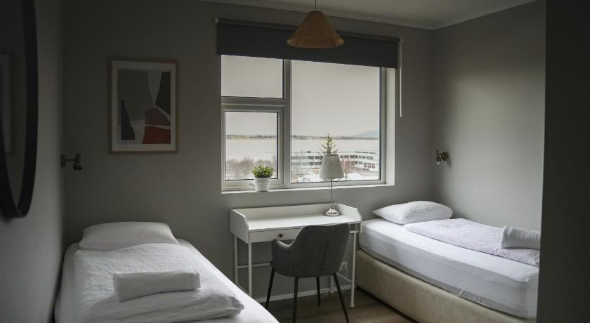 Image of Superior Twin Room 8