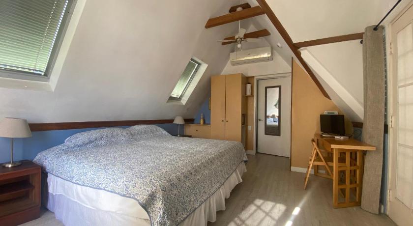 Image of Double Room with Private Bathroom 8