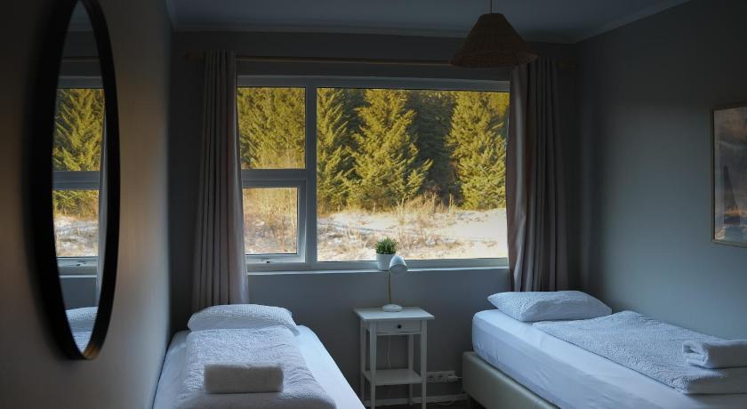 Image of Standard Twin Room 8