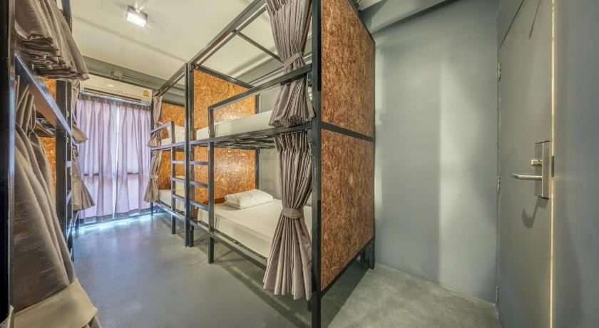 Image of Bunk Bed in 8-Bed Mixed Dormitory Room 3