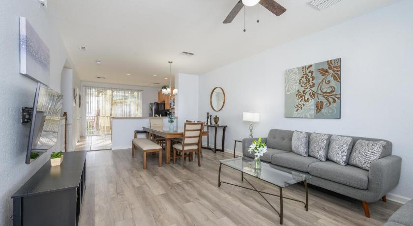 Beautiful Townhome, Vista Cay Resort Direct - 4010