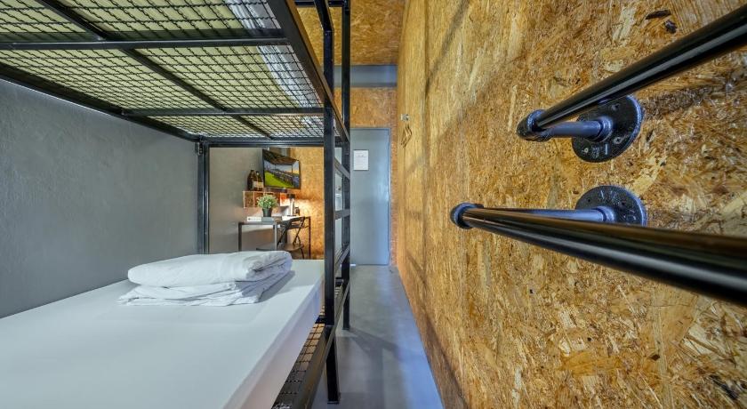Image of Deluxe Room with 2 Bunk Beds 9