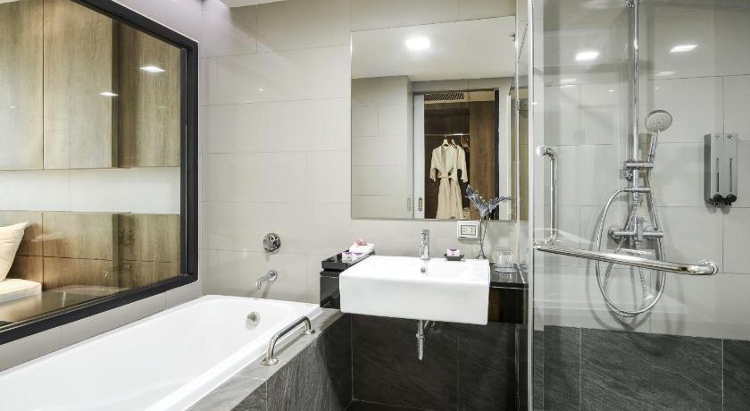 Image of The Extra Room with Bathtub 2