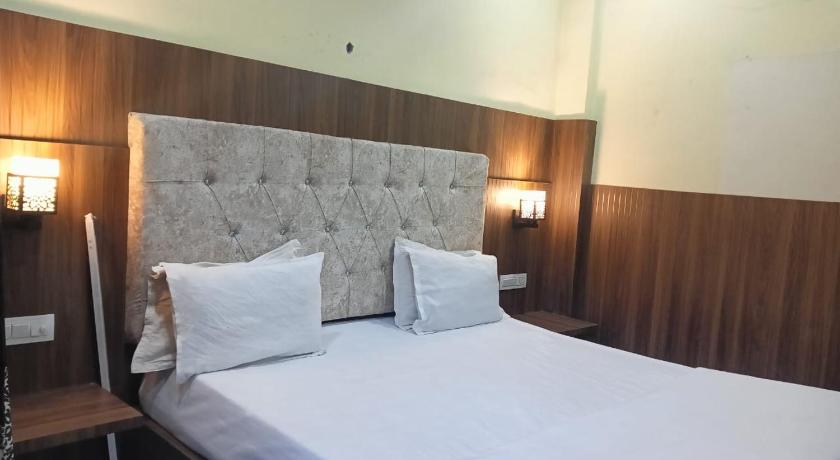 Hotel Zen - image 11