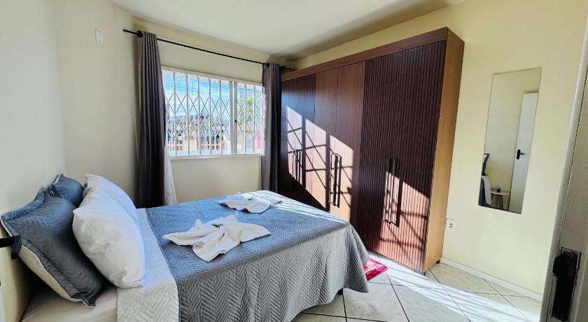 Residencial Cristina's-Apartamentos de 2-3 Quartos equipados com WiFi Garagem-Excelente Localizacao