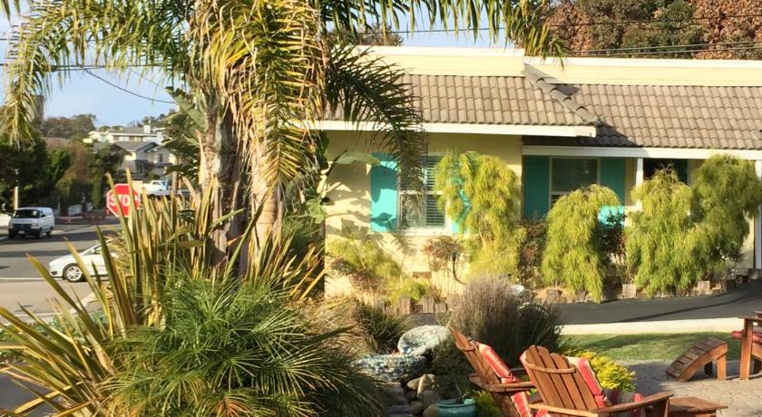 Beach Bungalow Inn and Suites