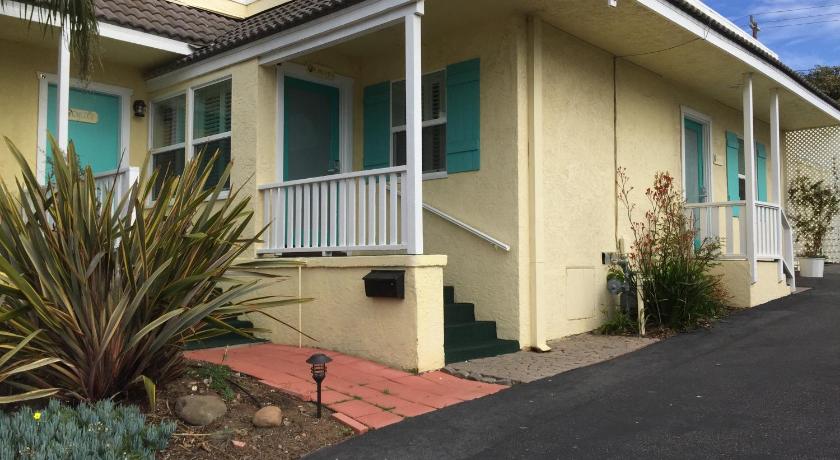 Beach Bungalow Inn and Suites